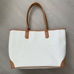 Lululemon Athletica Cream and Tan Tote